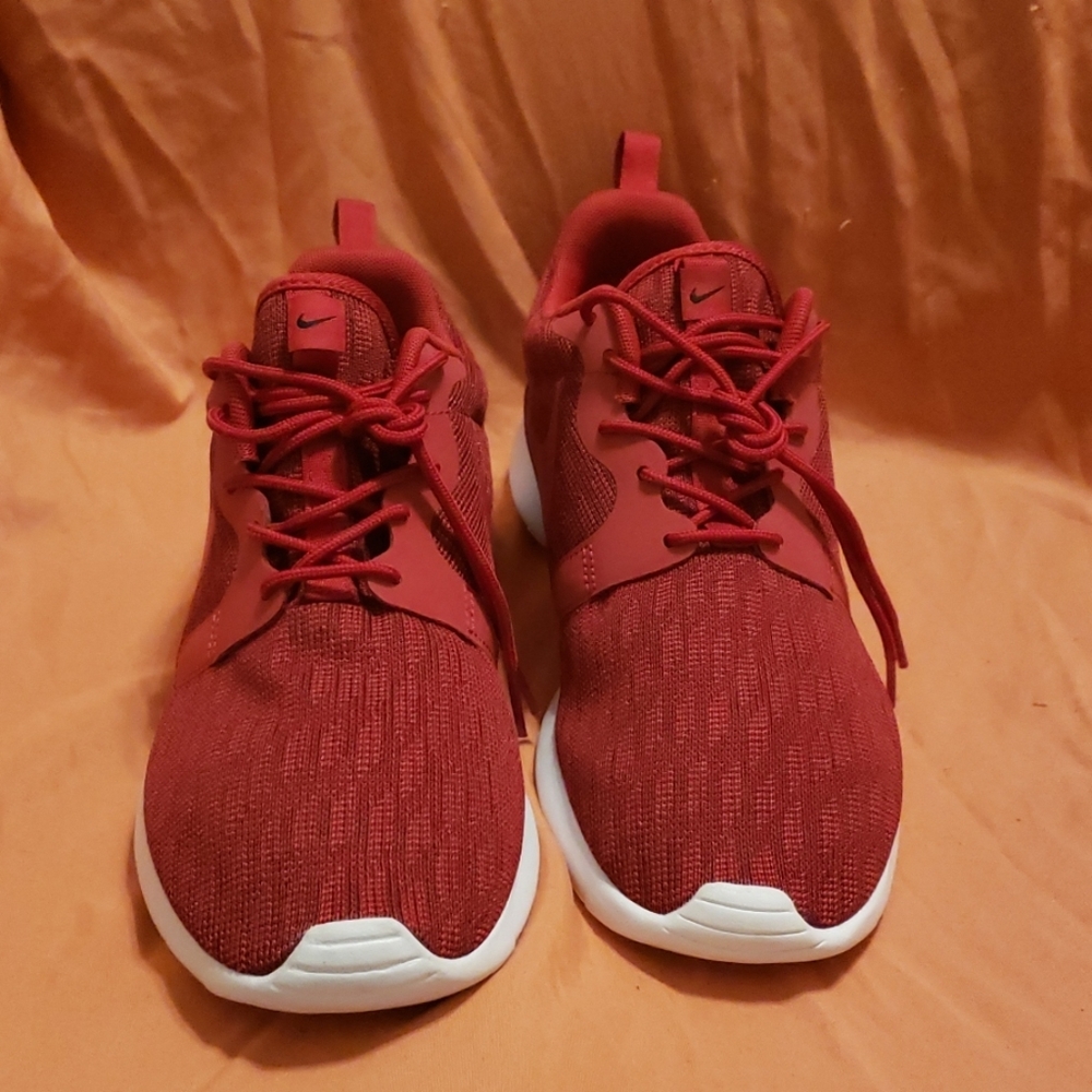NEW NIKE ROSHE ONE KJCRD Running shoes